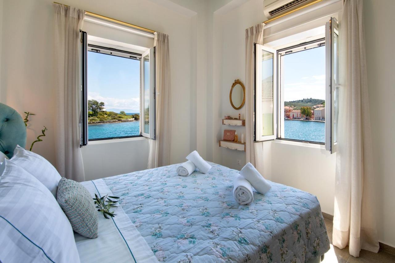 Sea Front Suite "Sea Tales" Gaios Ngoại thất bức ảnh