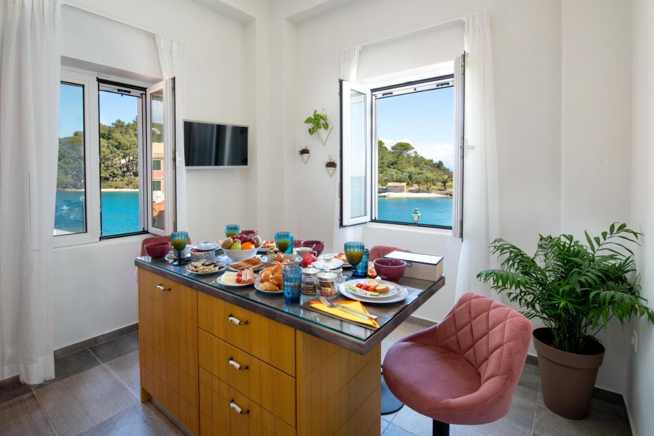 Sea Front Suite "Sea Tales" Gaios Ngoại thất bức ảnh